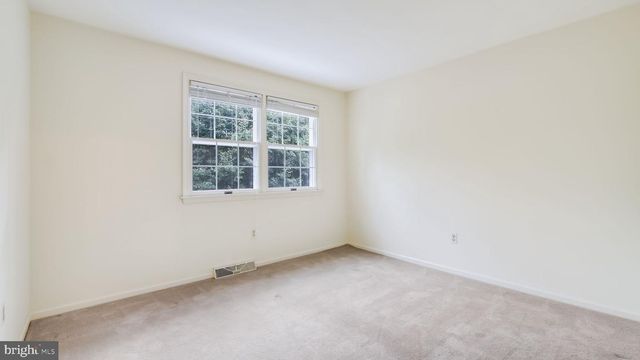 36 HARPER LN, North Wales, PA 19454