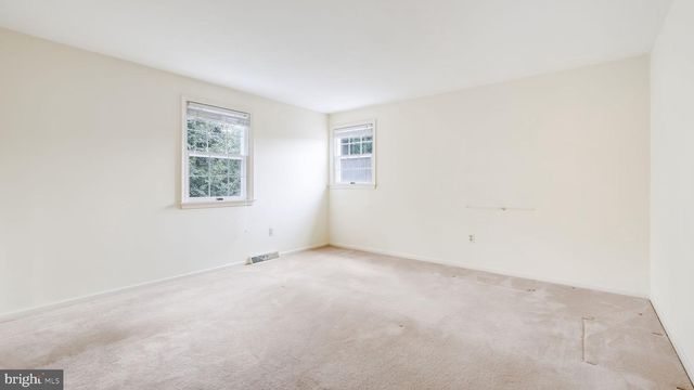 36 HARPER LN, North Wales, PA 19454