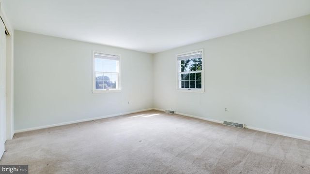 36 HARPER LN, North Wales, PA 19454