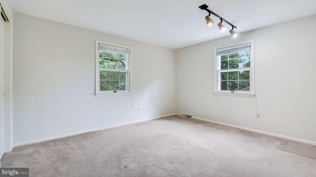 36 HARPER LN, North Wales, PA 19454
