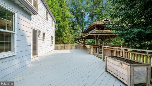 36 HARPER LN, North Wales, PA 19454