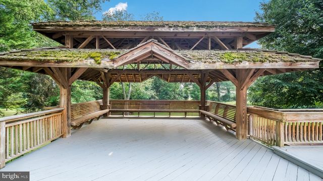 36 HARPER LN, North Wales, PA 19454