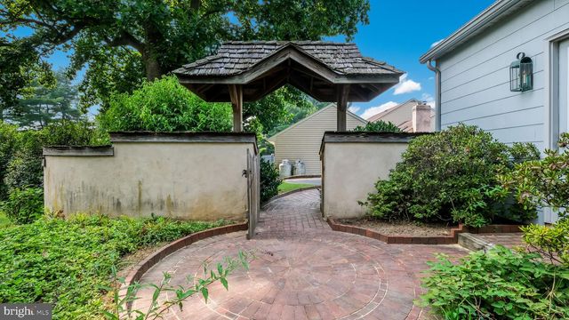 36 HARPER LN, North Wales, PA 19454