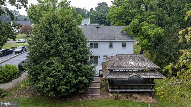 36 HARPER LN, North Wales, PA 19454