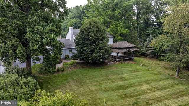 36 HARPER LN, North Wales, PA 19454