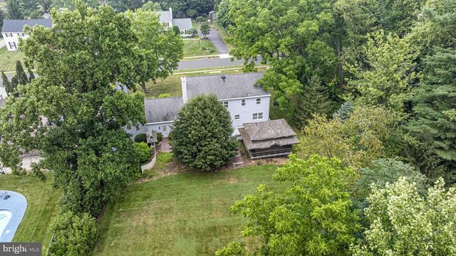 36 HARPER LN, North Wales, PA 19454