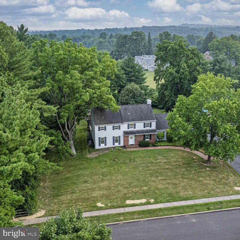 36 HARPER LN, North Wales, PA 19454