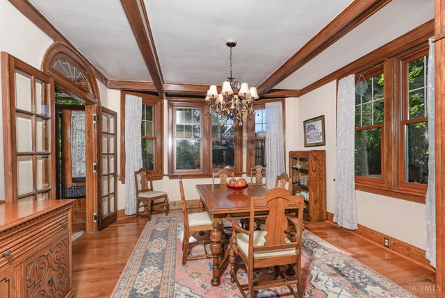 3903 Winding Way, Cincinnati, OH 45229