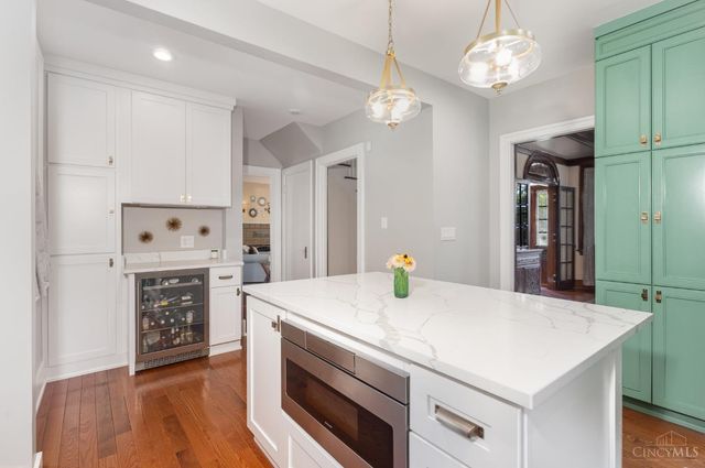 3903 Winding Way, Cincinnati, OH 45229
