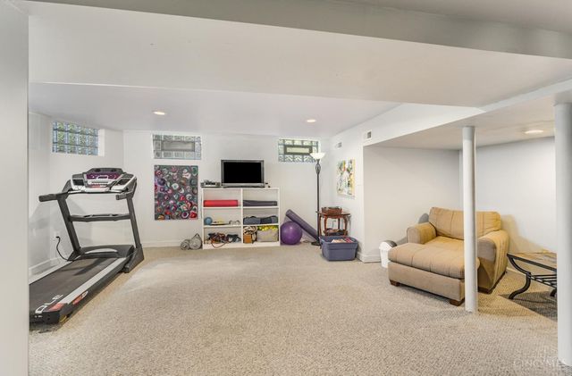 3903 Winding Way, Cincinnati, OH 45229