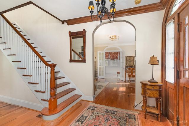 3903 Winding Way, Cincinnati, OH 45229
