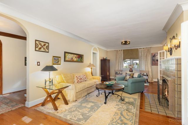 3903 Winding Way, Cincinnati, OH 45229