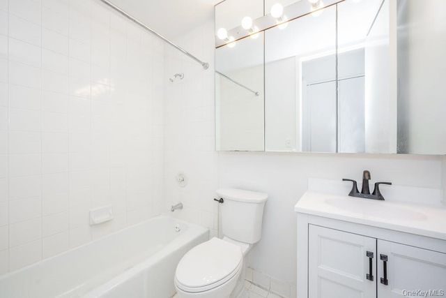 35 N Chatsworth Avenue 3V, Larchmont, NY 10538