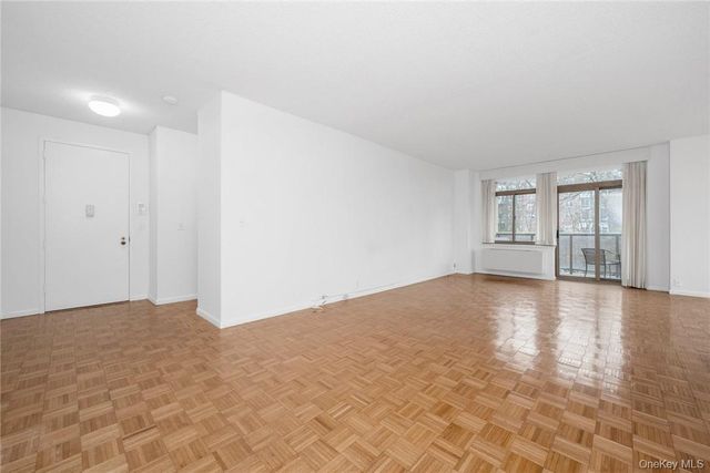 35 N Chatsworth Avenue 3V, Larchmont, NY 10538