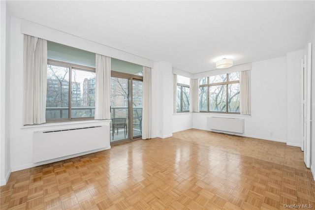 35 N Chatsworth Avenue 3V, Larchmont, NY 10538