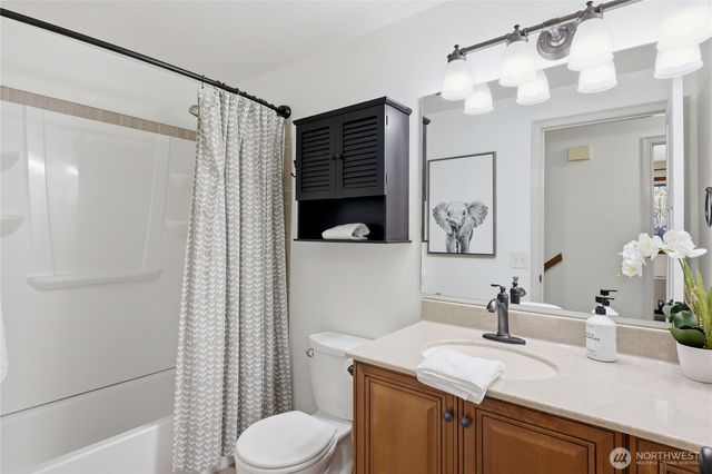 1050 NE Coco Court, Bremerton, WA 98311