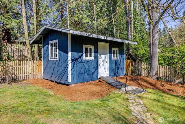 1050 NE Coco Court, Bremerton, WA 98311