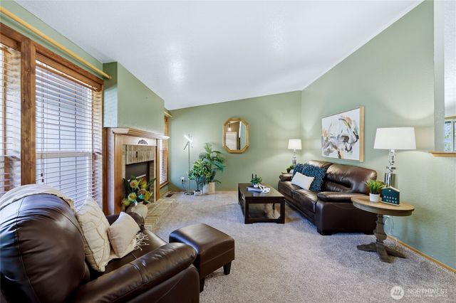 1050 NE Coco Court, Bremerton, WA 98311