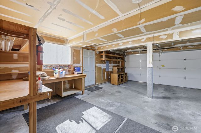 1050 NE Coco Court, Bremerton, WA 98311