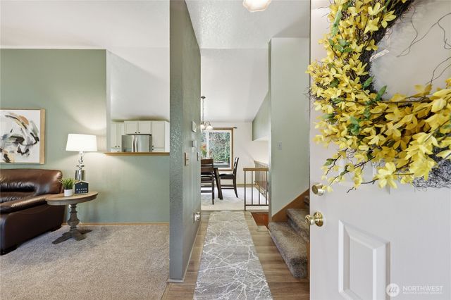 1050 NE Coco Court, Bremerton, WA 98311