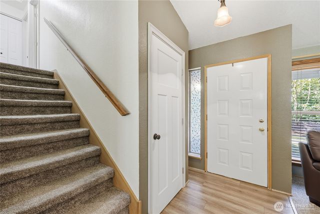 1050 NE Coco Court, Bremerton, WA 98311