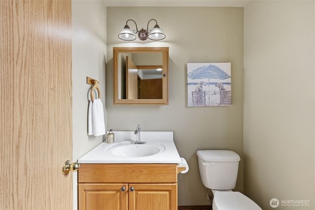 1050 NE Coco Court, Bremerton, WA 98311