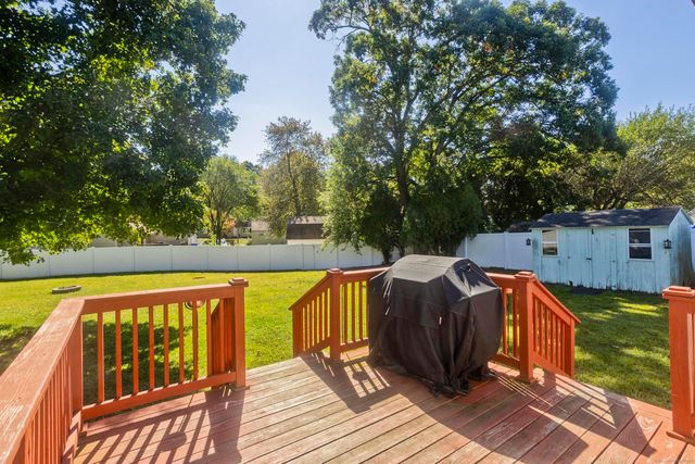 35 Roosevelt Boulevard, Enfield, CT 06082