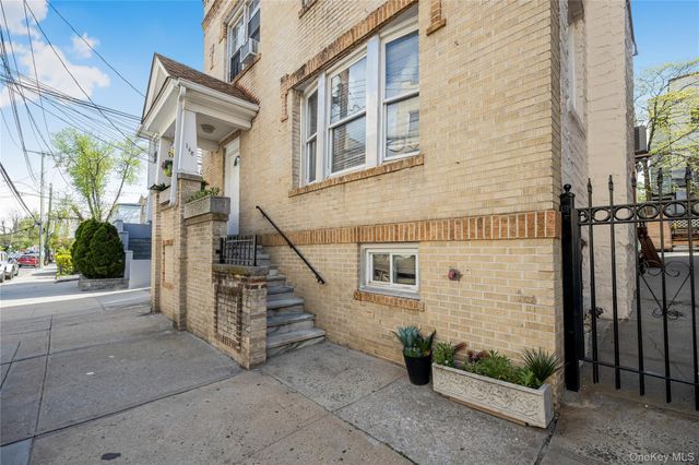 152 Livingston Avenue, Yonkers, NY 10705