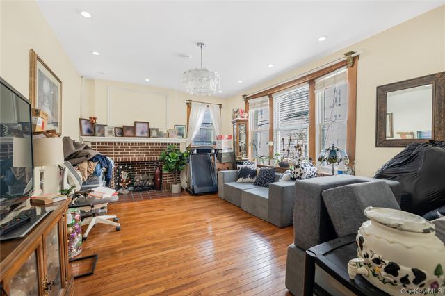 152 Livingston Avenue, Yonkers, NY 10705