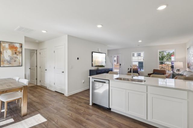 253 Parris Farm Road, Chesnee, SC 29323