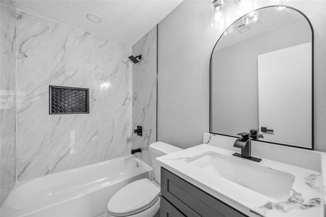 9710 Willow Wood Lane, Houston, TX 77086