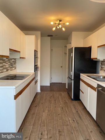 23 RICHARD CT, Princeton, NJ 08540