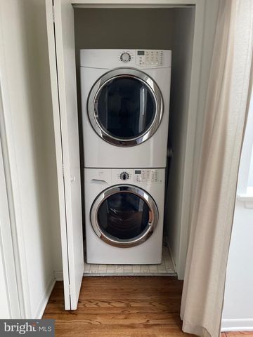 23 RICHARD CT, Princeton, NJ 08540