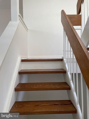 23 RICHARD CT, Princeton, NJ 08540