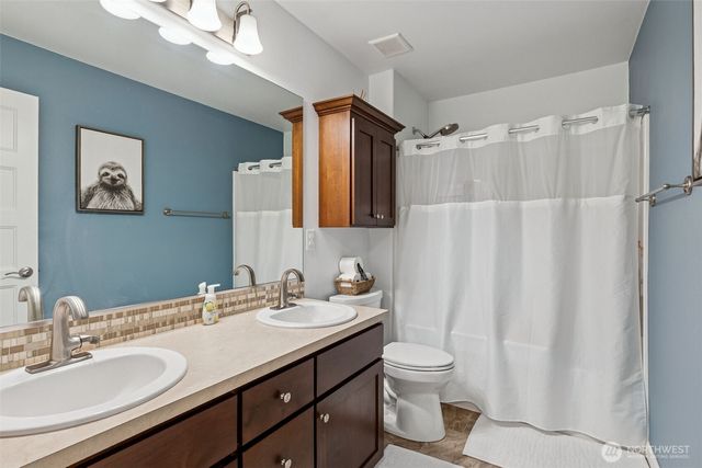 4921 Skylark Street NE, Lacey, WA 98516