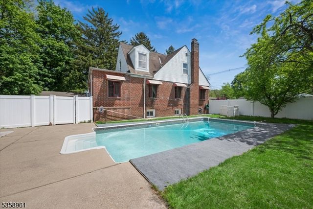 135 Poplar Ave, Pompton Lakes Boro, NJ 07442