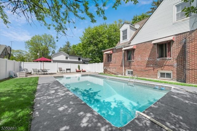 135 Poplar Ave, Pompton Lakes Boro, NJ 07442