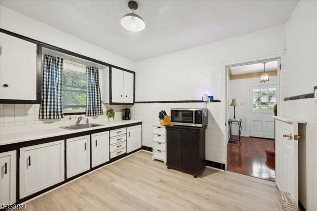 135 Poplar Ave, Pompton Lakes Boro, NJ 07442
