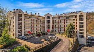 102 Baskins Creek Bypass, Gatlinburg, TN 37738