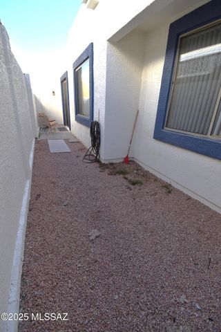 2816 S Stacy Drive, Tucson, AZ 85713