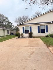 320 Willowick Street, Tomball, TX 77375