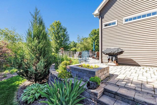 2903 BALLY BUNION LANE, Green Bay, WI 54311