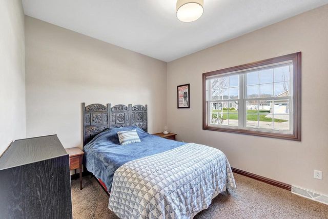 2903 BALLY BUNION LANE, Green Bay, WI 54311