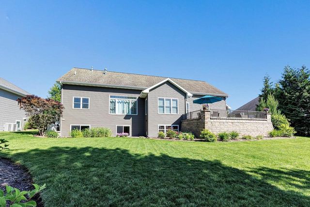 2903 BALLY BUNION LANE, Green Bay, WI 54311