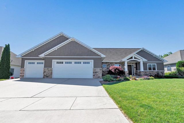 2903 BALLY BUNION LANE, Green Bay, WI 54311
