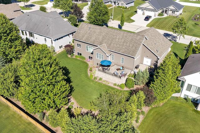 2903 BALLY BUNION LANE, Green Bay, WI 54311