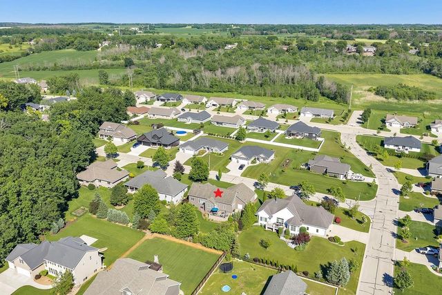 2903 BALLY BUNION LANE, Green Bay, WI 54311