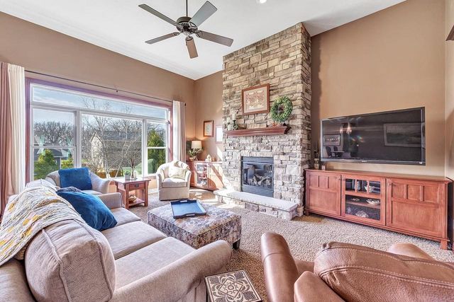 2903 BALLY BUNION LANE, Green Bay, WI 54311