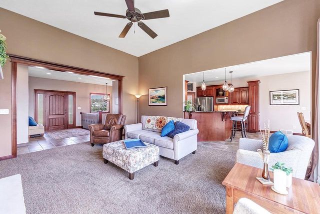 2903 BALLY BUNION LANE, Green Bay, WI 54311