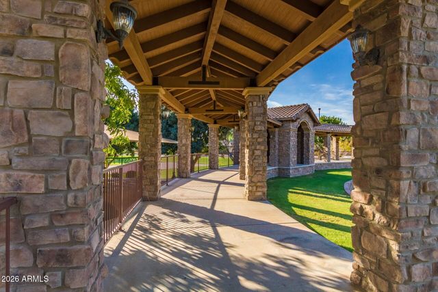 2973 E SANTA FE Lane, Gilbert, AZ 85297